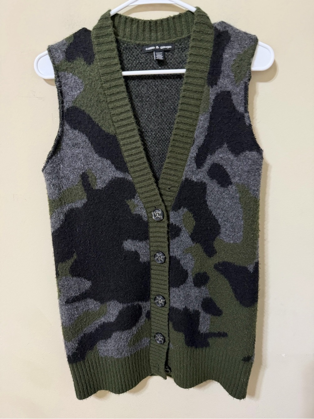 Cable & Gauge Green & Black Camouflage Knit Cardigan Vest grandpacore edgy med
